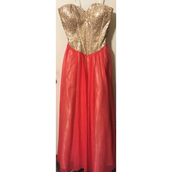 Prom Dress - Picture 1 of 3